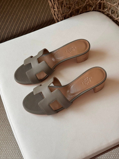 HERMES  
✨ Collection
👠 36–41
💎 Premium Quality
🔥 Super Master
450 dhs✅

Zain198
♥️♥️♥️