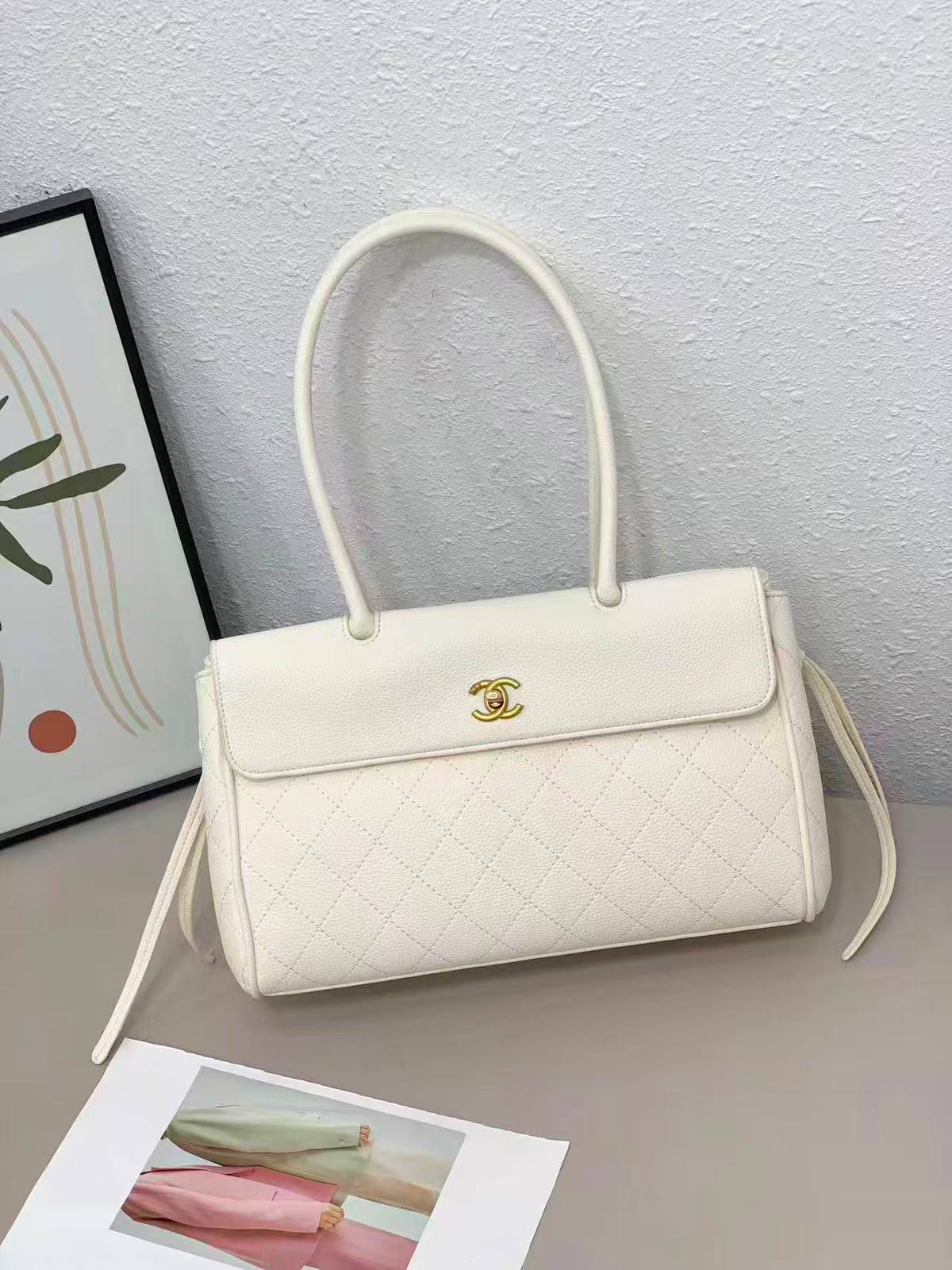 Chanel

115 dhs🇦🇪🇦🇪

Zain143
♥️♥️♥️