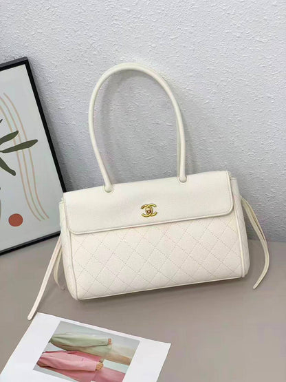 Chanel

115 dhs🇦🇪🇦🇪

Zain143
♥️♥️♥️