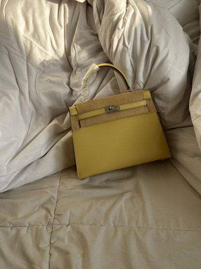 HERMES
KELLY 25 👌🏻
HANDMADE ✅
For Price 👇 WTSP Text Zain 0568585901

ZainShop
♥️♥️♥️