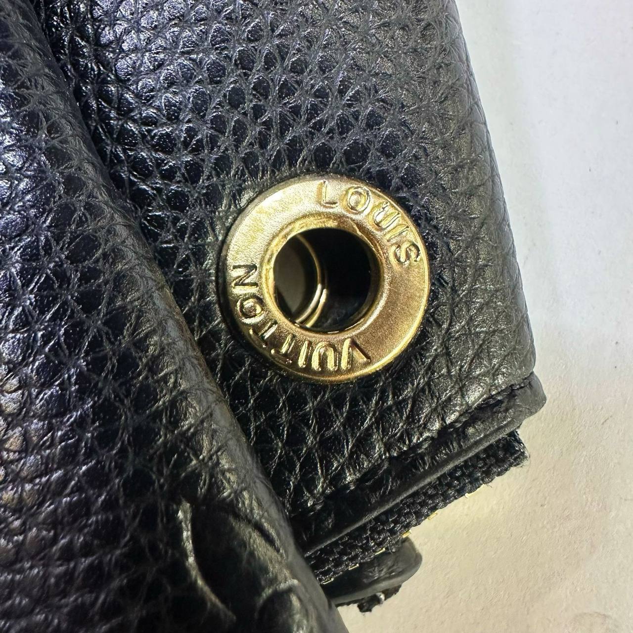 LV
NEW CAME GOOD QUALITY 
90 dhs🪙💕
SIZE: 36cm

Zain39
♥️♥️♥️