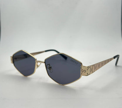 Gucci
Sunglasses 🕶️ 
Good quality 💯 
With master Box 🗃️ 
50 dhs💓

Zain273
♥️♥️♥️