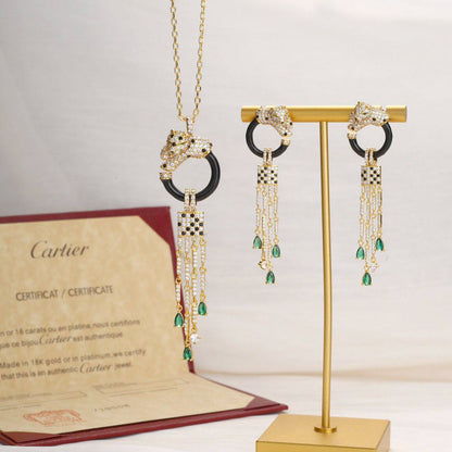 180 dhs🪙🖤 SET  
Cartier Panther 
NECKLACE EARRINGS

WITH BOX AND PAPER BAG
🎁🎁🎁

Zain89
♥️♥️♥️