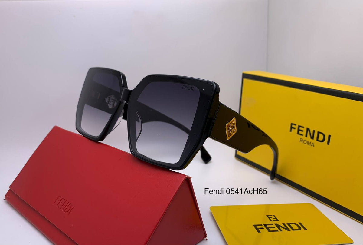 Ladies

 master quality
 sunglasses

200 dhs🇦🇪🇦🇪

Zain126
♥️♥️♥️