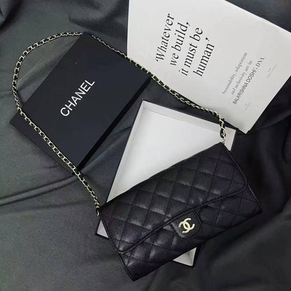 Chanel

with box
🎁🎁🎁

90 dhs❣️

Zain07
♥️♥️♥️