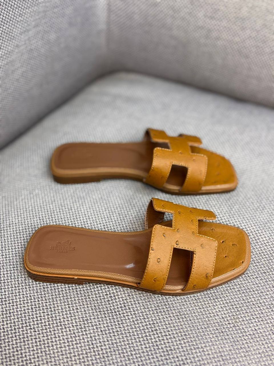 Hermesn
Size 36-41
100 dhs✅
High Quality

Zain55
♥️♥️♥️