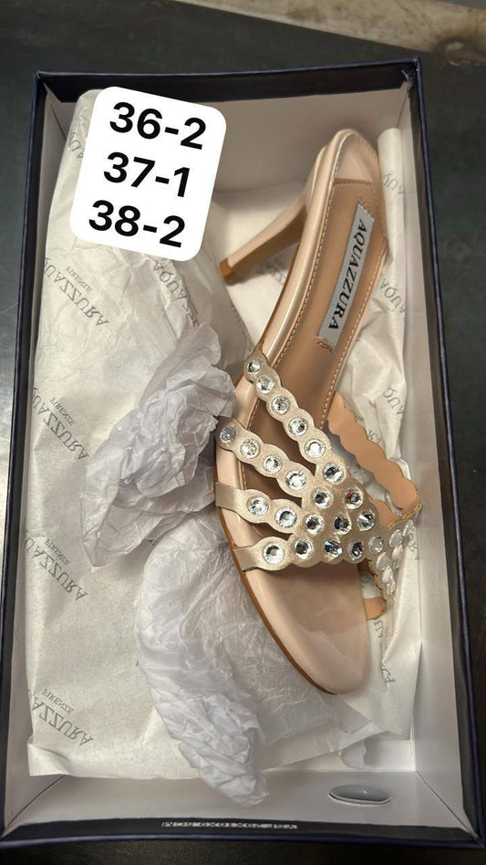 AQUAZZURA

120 dhs✅

Zain146
♥️♥️♥️