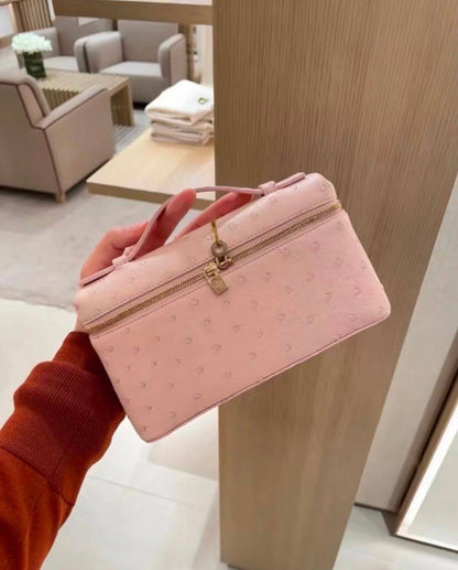 Loro piana

95 dhs🇦🇪🇦🇪

size：19cm

GOOD-quality 
with box

Zain35
♥️♥️♥️