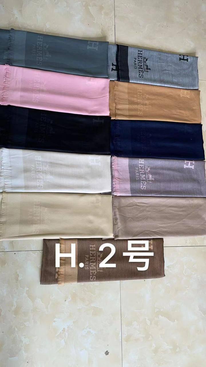 Cotton scarf 
45 dhs🪙🌨️

Zain93
♥️♥️♥️