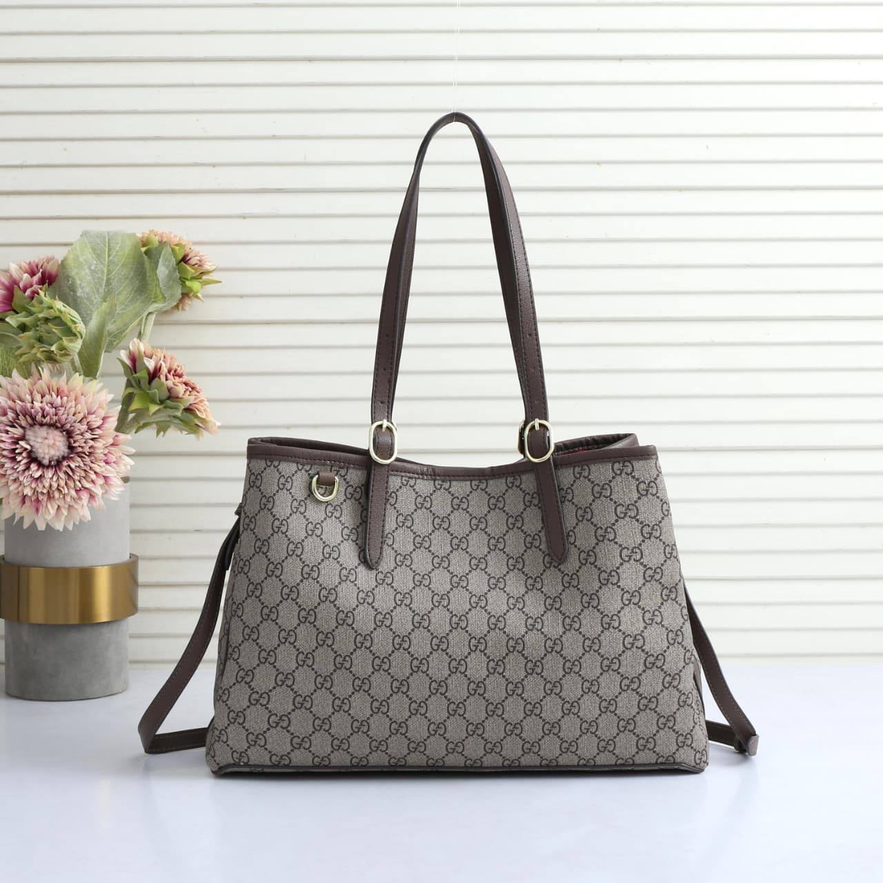 Gucci
high quality
37cm
120 dhs✅

Zain136
♥️♥️♥️