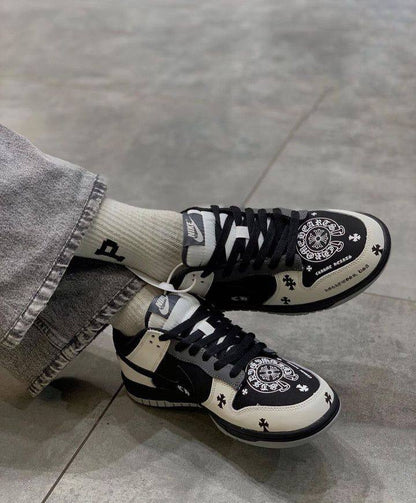 Nike Dunks SB X Chrome Hearts⛓️☦️
36-45 AVAILABLE🤩
240 dhs✅

Zain242
♥️♥️♥️