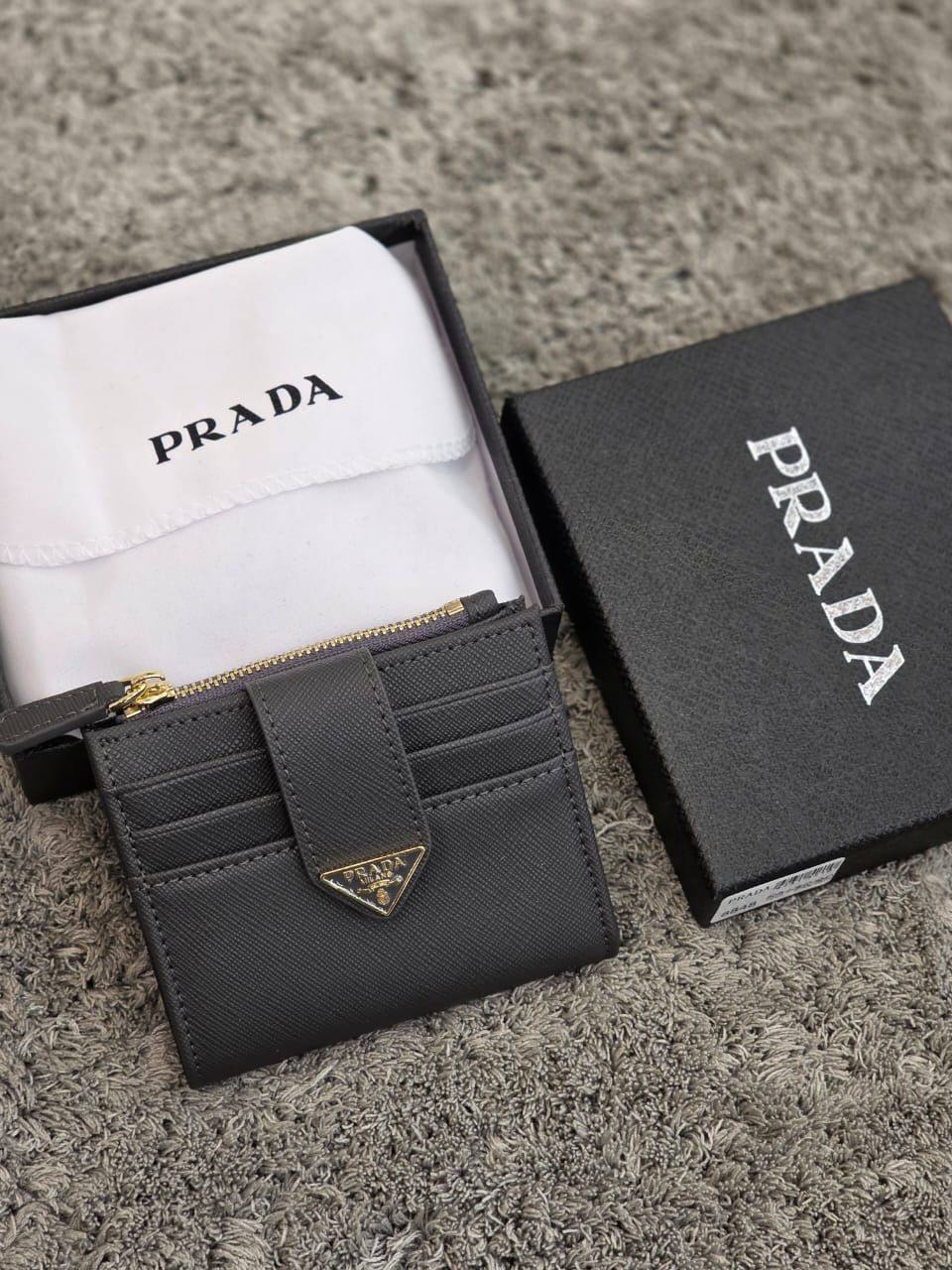 💼 Prada Wallet 💼
105 dhs🪙🌨️
Good Quality 

Zain131
♥️♥️♥️