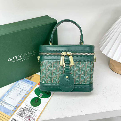 Goyard

with box
🎁🎁🎁

75 dhs✅

Zain232
♥️♥️♥️