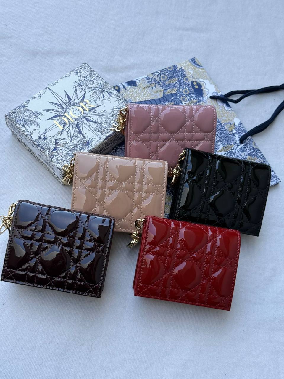 Dior
💜*Super Master*💜
310 dhs✅

Zain275
♥️♥️♥️