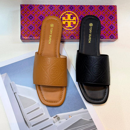 tory burch
Size 36to41
65 dhs❤️

Zain236
♥️♥️♥️