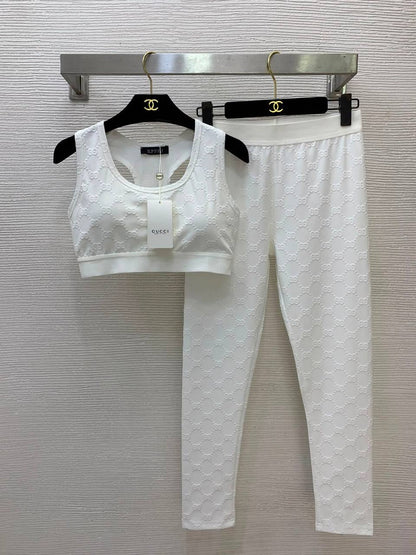 GUCCI
Women’s Set
Master Quality 
SML
350 dhs✅

Zain276
♥️♥️♥️
