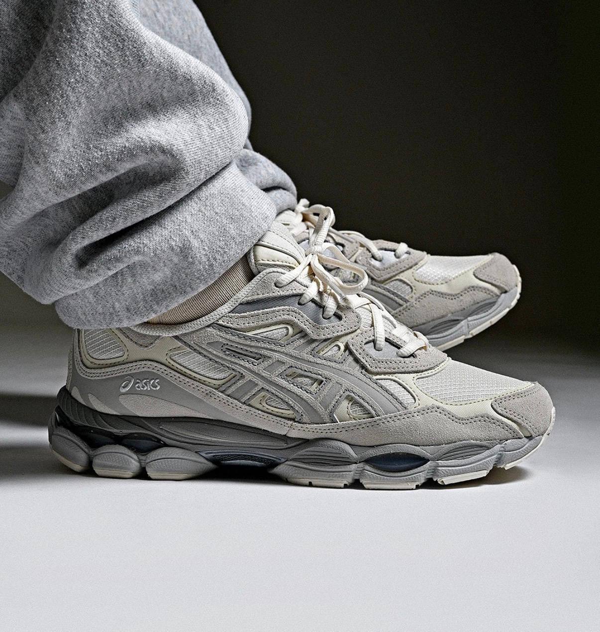 ASICS Gel-NYC Cream Grey，
Size 36-45 ，
240 dhs🌺

Zain18
♥️♥️♥️