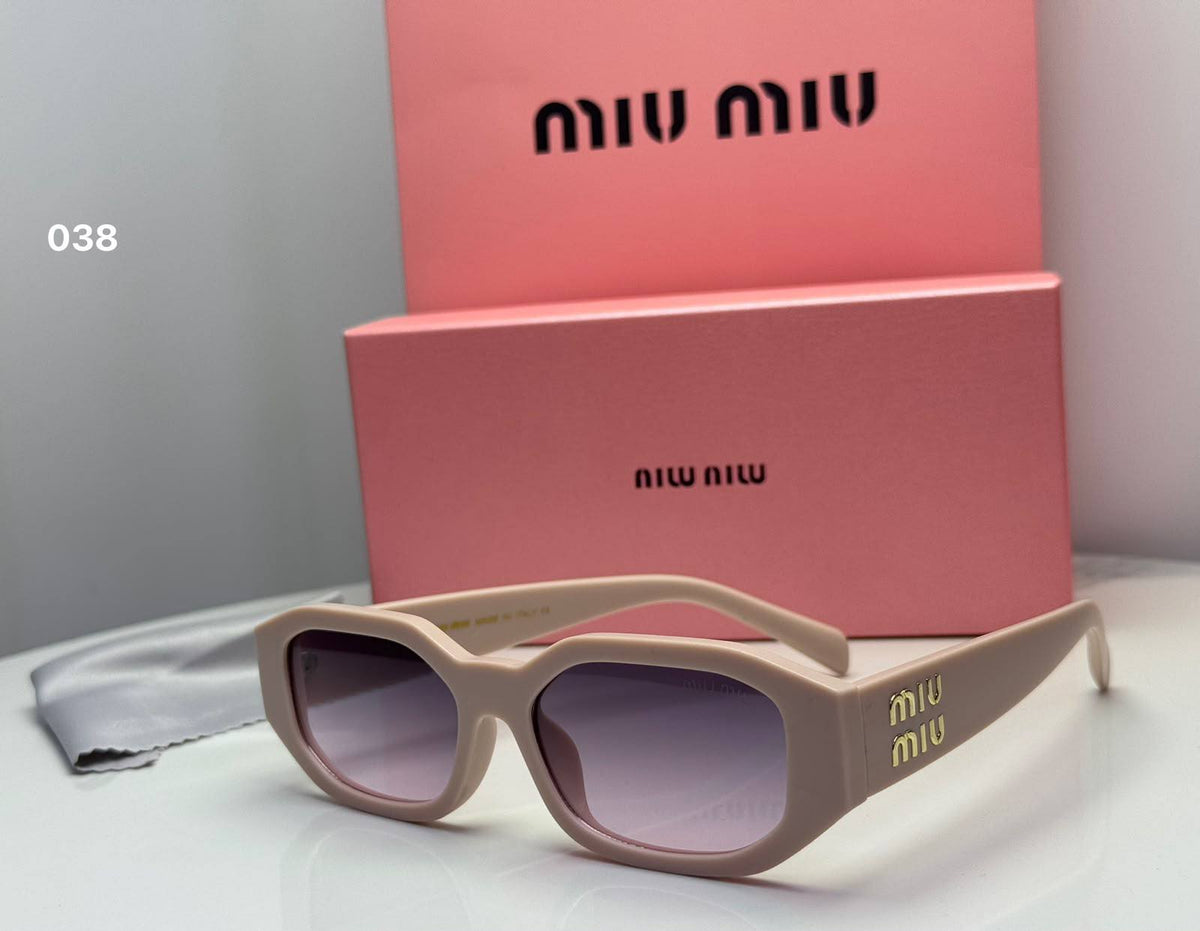 Miu miu
65 dhs🇦🇪🇦🇪

good quality

Zain182
♥️♥️♥️