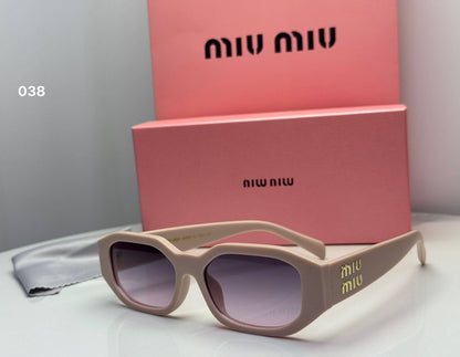 Miu miu
65 dhs🇦🇪🇦🇪

good quality

Zain182
♥️♥️♥️