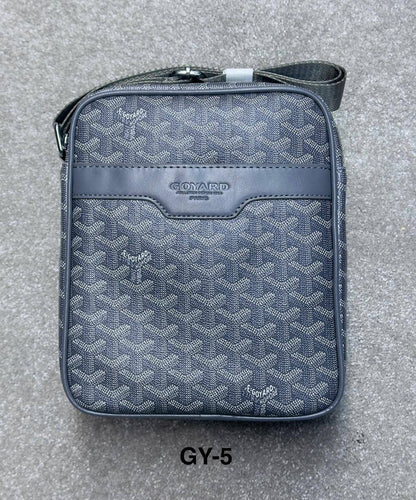Bags
80 dhs✅

Zain182
♥️♥️♥️