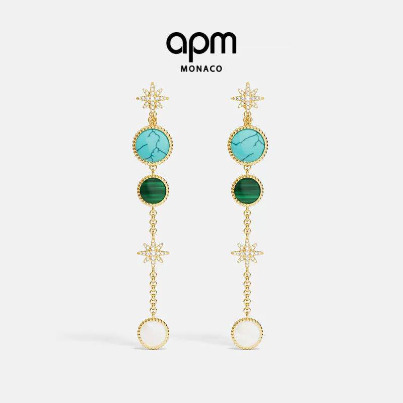 Apm SET ❤️‍🔥*
Necklace 🍁
Earring🔥
Bracelet 🌸
With normal boxes 📦 
200 dhs🪙🌨️
With master box 🗃️ 
220 dhs🪙🌨️

Zain216
♥️♥️♥️