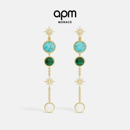 Apm SET ❤️‍🔥*
Necklace 🍁
Earring🔥
Bracelet 🌸
With normal boxes 📦 
200 dhs🪙🌨️
With master box 🗃️ 
220 dhs🪙🌨️

Zain216
♥️♥️♥️