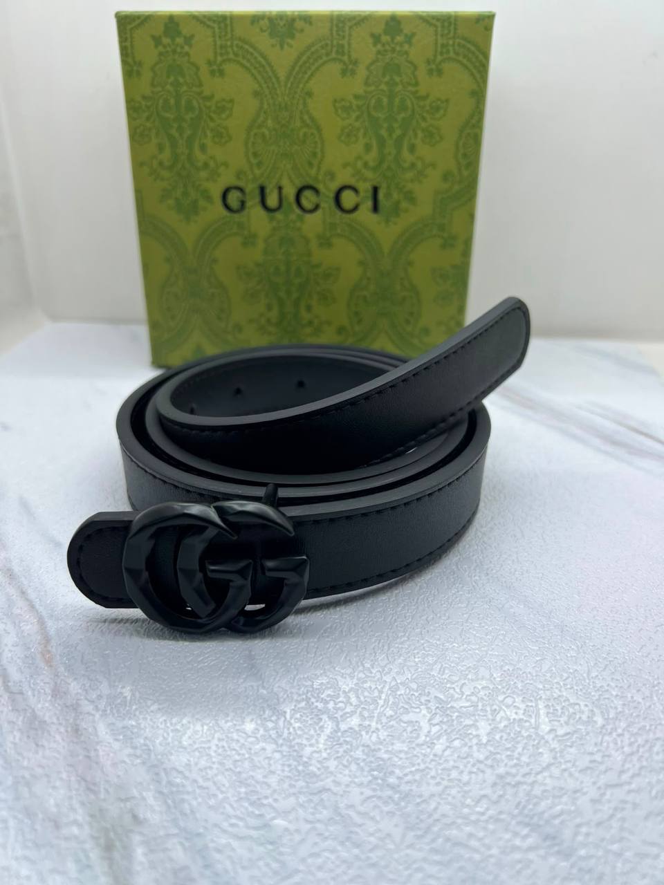 Belts
55 dhs💓

with box

Zain182
♥️♥️♥️