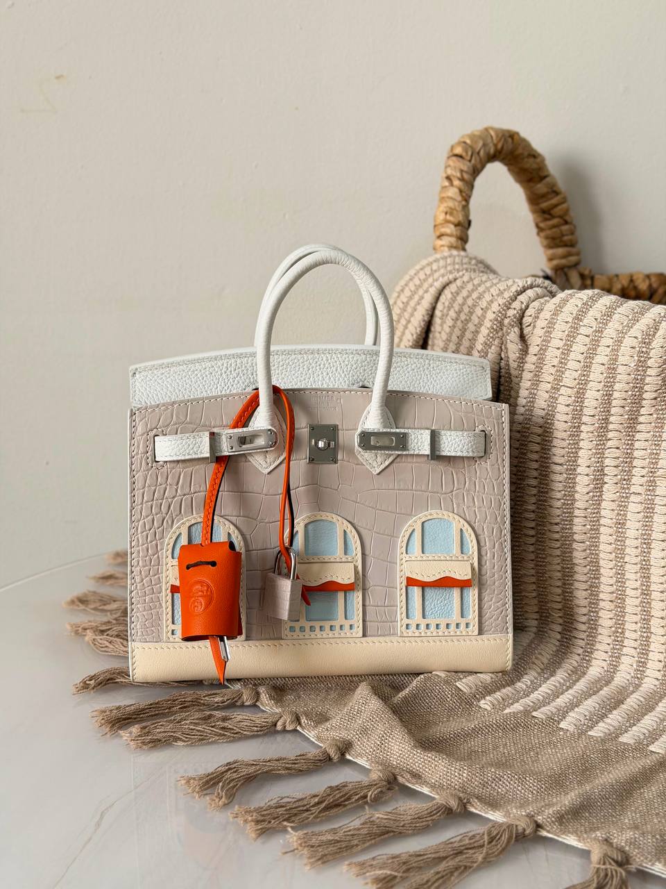 HERMES FAUBOURG 
20CM
FULL HANDMADE
For Price 👇 WhatsApp✅
0568585901 
0507557372
0552275751 Owner Zain 👌

Zain315
♥️♥️♥️