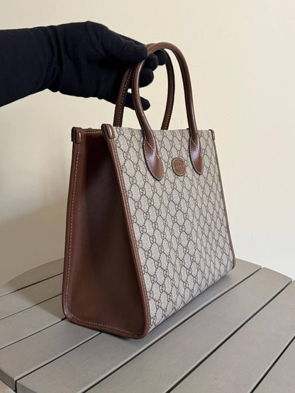 GUCCI
31cm
360 dhs❤️
Top quality

Zain167
♥️♥️♥️