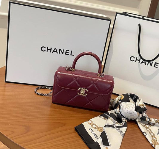 Chanel - Ch - Dior - Coach
95 dhs🪙💚
S
Small With box🎁
Big no box

Zain188
♥️♥️♥️