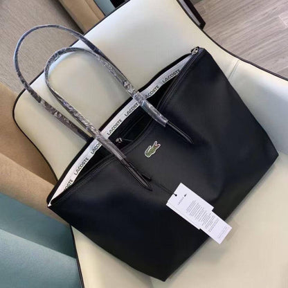 🌟 Alo Tote
1️⃣ First quality 
Size : 48 * 32 cm
65 dhs✅

Zain115
♥️♥️♥️