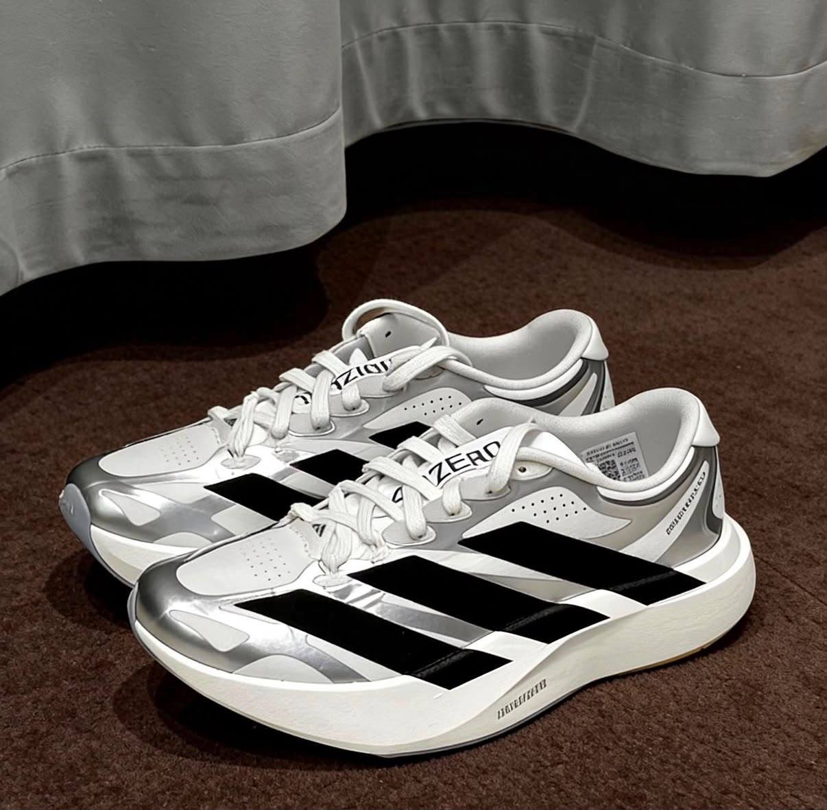adidas Adizero EVO SL EXO
White Black Silver，
Size 36-45 ，
230 dhs✅

Zain18
♥️♥️♥️