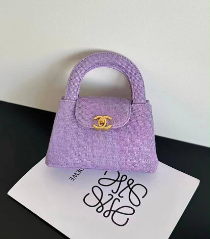CHANEL
 GOOD QUALITY
 WITH BOX 
120 dhs✅

Zain39
♥️♥️♥️