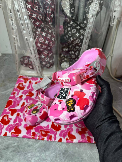 Crocs Classic Clog A Bathing Ape ABC Camo Pink 🌸💕
36-42 AVAILABLE 🤩
150 dhs💓

Zain242
♥️♥️♥️