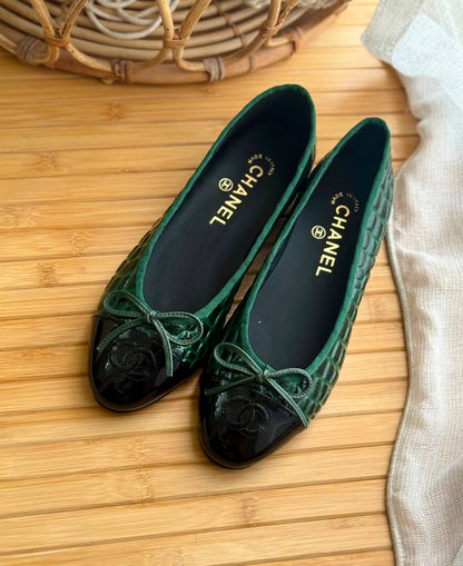 Chanel
super master
𝗦𝗶𝘇𝗲 𝟯𝟲 𝘁𝗼𝗼 𝟰𝟭 
450 dhs✅

Zain303
♥️♥️♥️