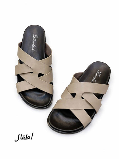 LEMBERTO SANDAL FOR KIDS*
100 dhs❣️

*SIZES : 31 to 36*

Zain58
♥️♥️♥️