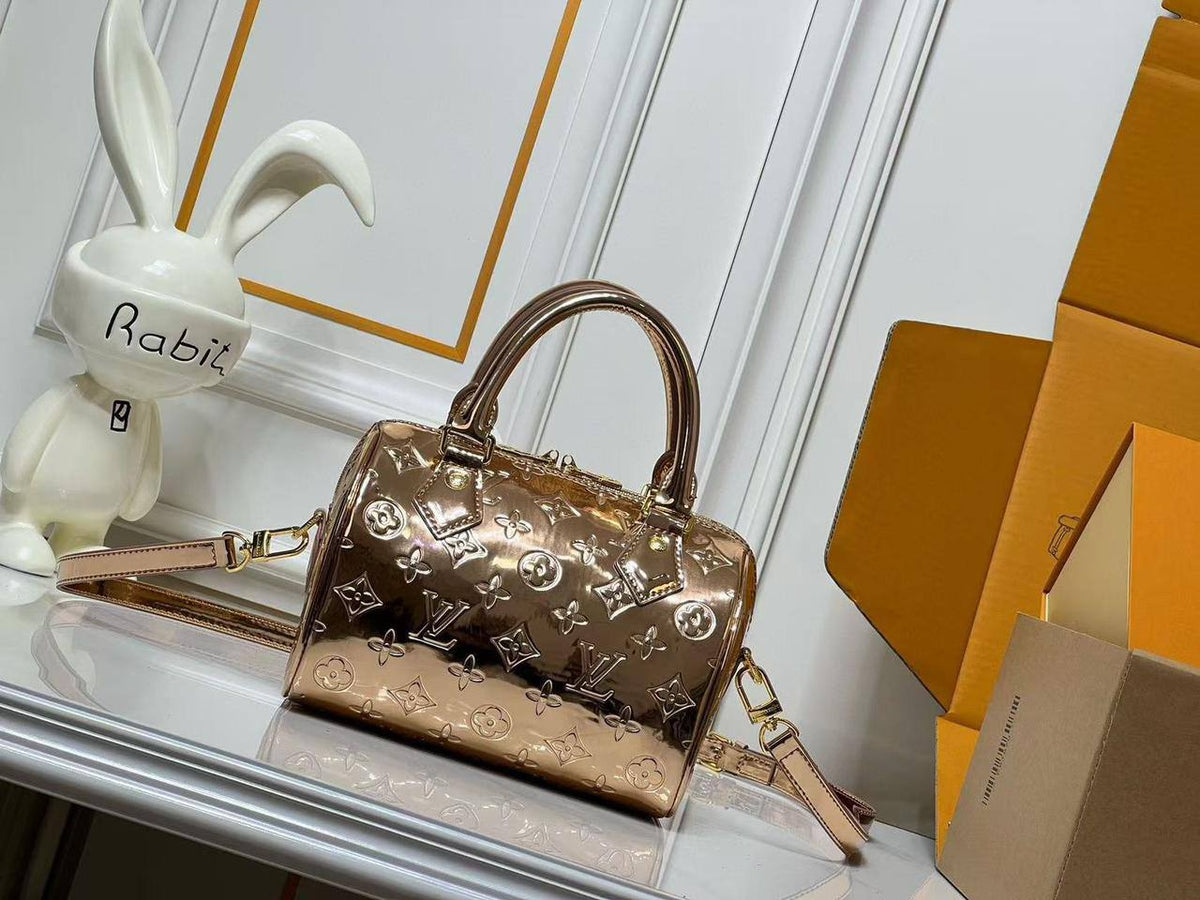 LV Master ++++ 
270 dhs🪙🖤

Zain153
♥️♥️♥️