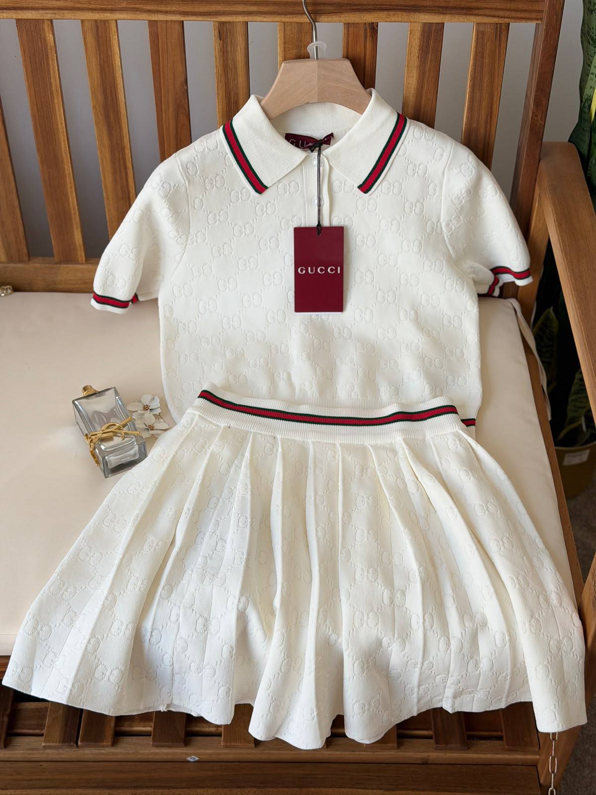 GUCCI  NEW 

VIP QUALITY 

Size : S-M-L-XL

  TOP: 350 dhs🇦🇪

SKIRT: 350 dhs🇦🇪

Zain287
♥️♥️♥️
