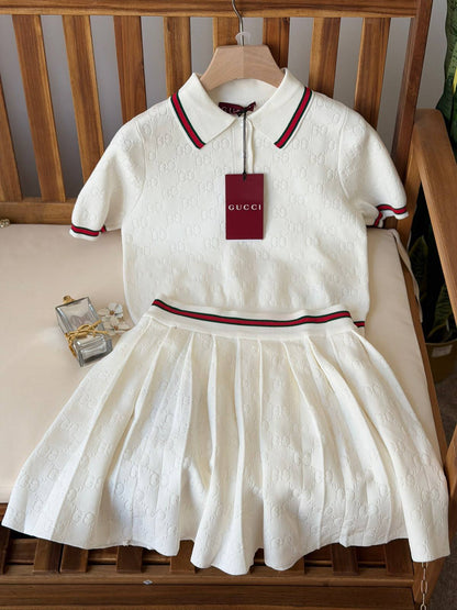 GUCCI  NEW 

VIP QUALITY 

Size : S-M-L-XL

  TOP: 350 dhs🇦🇪

SKIRT: 350 dhs🇦🇪

Zain287
♥️♥️♥️