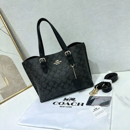 COACH

best quality
 with box

115 dhs🇦🇪🇦🇪🇦🇪

size25CM

Zain290
♥️♥️♥️