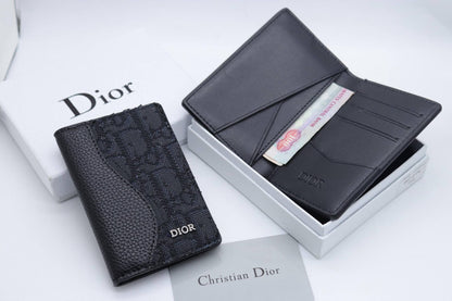 Dior Wallet 

65 dhs🇦🇪🇦🇪

With Box

Zain33
♥️♥️♥️