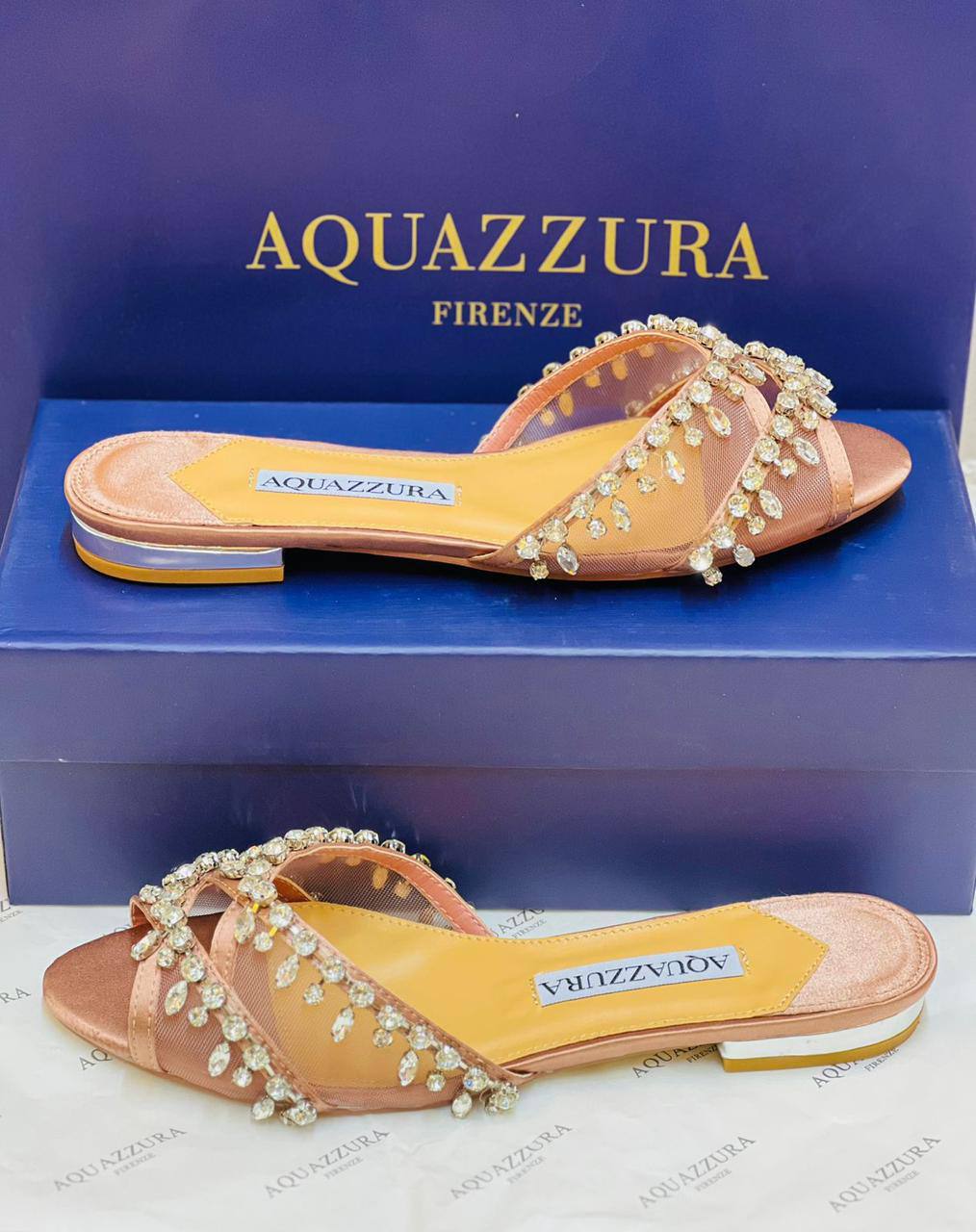 AQUAZZURA  
SIZE 36-41 AVAILABLE 
150 dhs🪙🌨️
          GOOD QUALITY 😍

Zain88
♥️♥️♥️