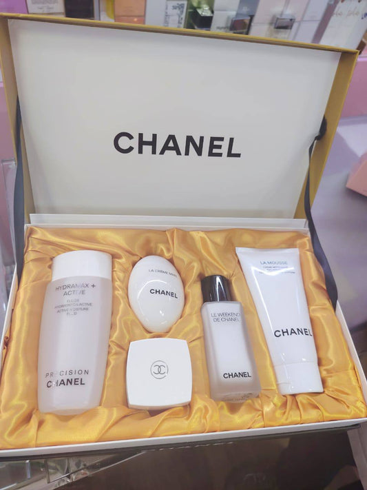 Chanel Set
115 dhs🇦🇪

Zain36
♥️♥️♥️
