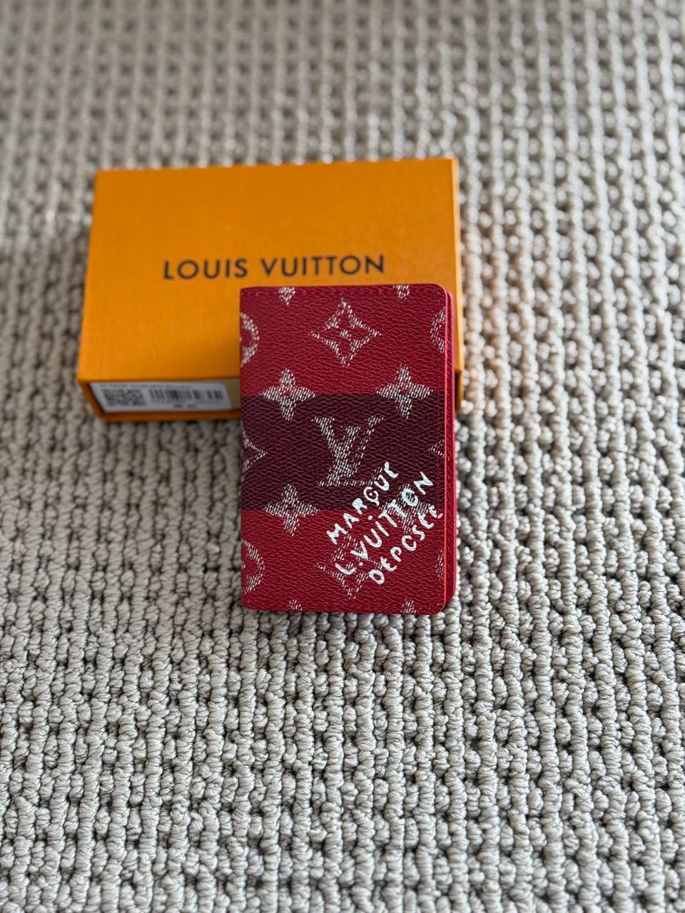 LV
*Men Wallet*
*Master Quality*
230 dhs✅

Zain179
♥️♥️♥️