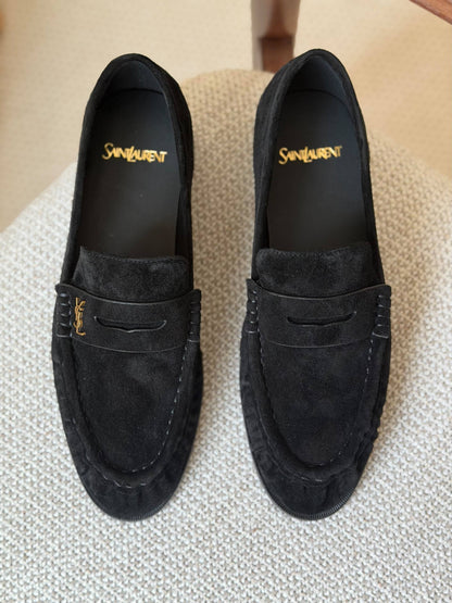 LORO PIANO

✨ new Collection
👠 36–41
💎 Premium Quality
🔥 Super Master
💰 430 dhs🇦🇪🇦🇪

Zain198
♥️♥️♥️