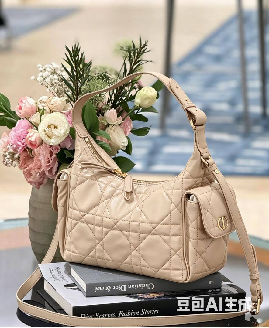 Gucci

105 dhs🇦🇪🇦🇪

Zain26
♥️♥️♥️