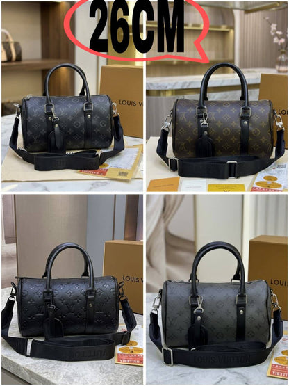LV
Unisex Speedy Crossbag
Top handle Bag
Silver & Black Hardware
With Long trim Strap
Size : 26 cm
With BOX

120 dhs🇦🇪🇦🇪

Zain239
♥️♥️♥️