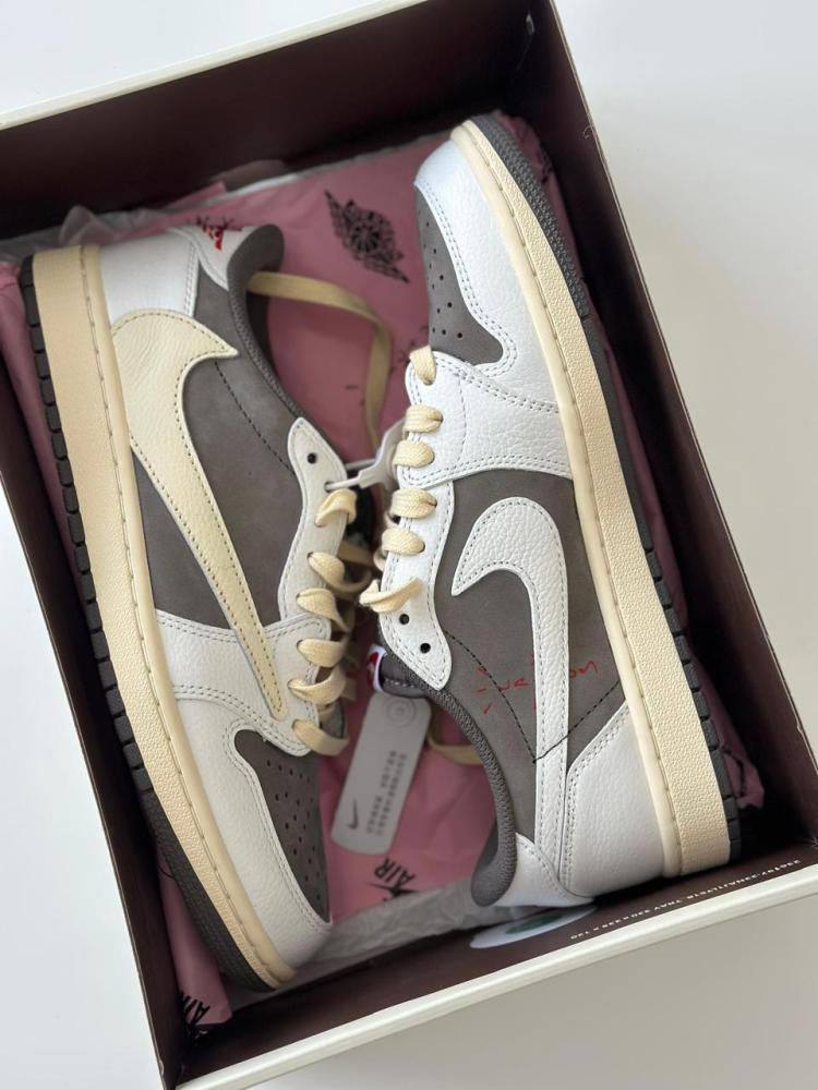 JORDAN 1 RETRO LOW OG SP TRAVIS SCOTT REVERSE MOCHA
36-45 AVAILABLE 🤩
230 dhs🗽

Zain242
♥️♥️♥️