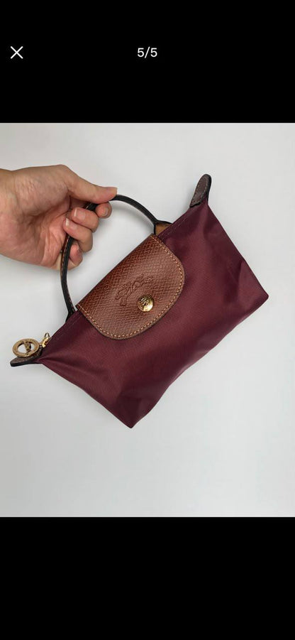 Long Champ
50 dhs🇦🇪🇦🇪
size 20cm

Zain41
♥️♥️♥️