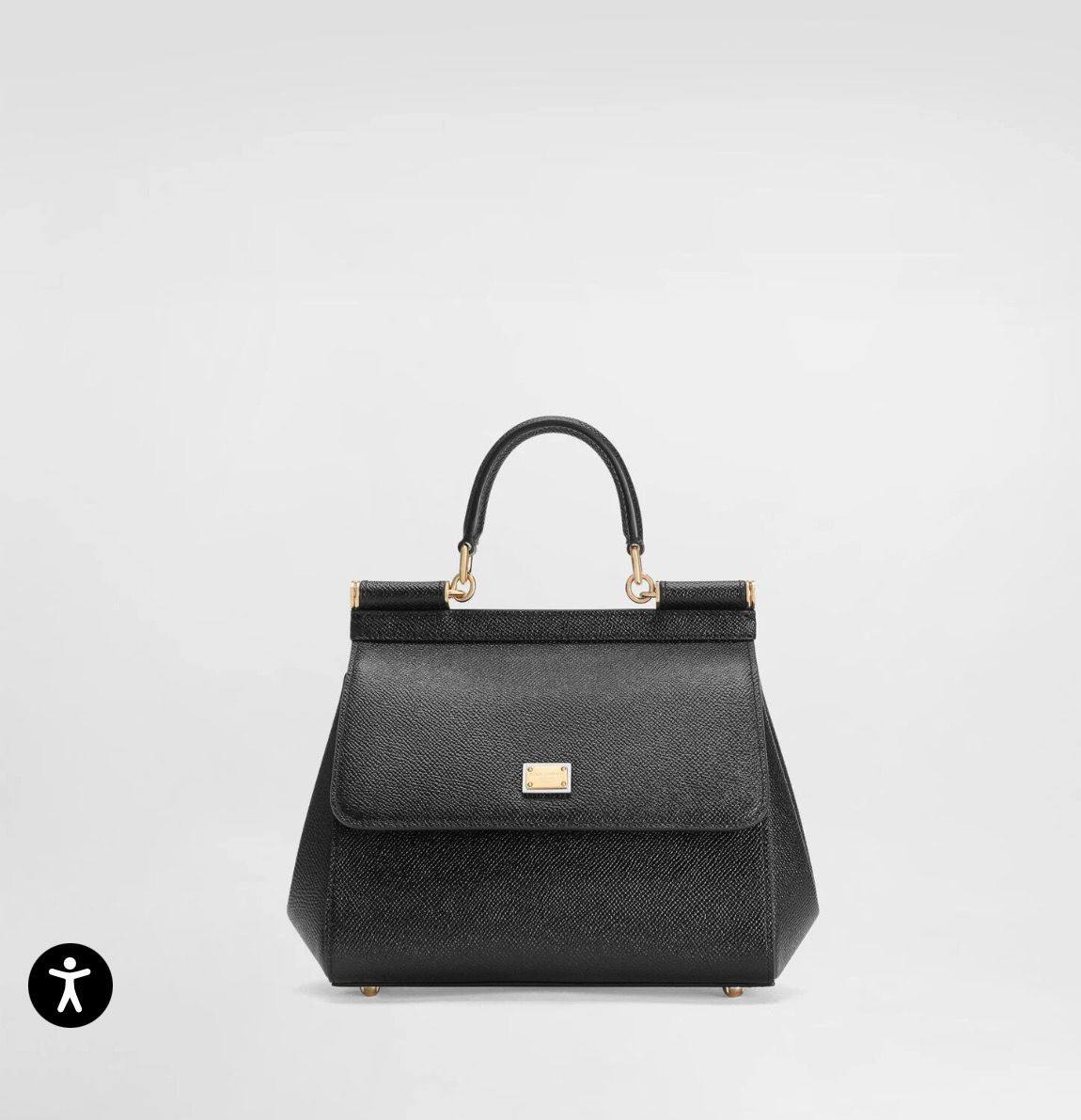 D&G
100 dhs✅
size：22cm
good-quality

with box

Zain35
♥️♥️♥️